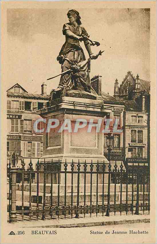 CPA Beauvais Statue de Jeanne Hachette 