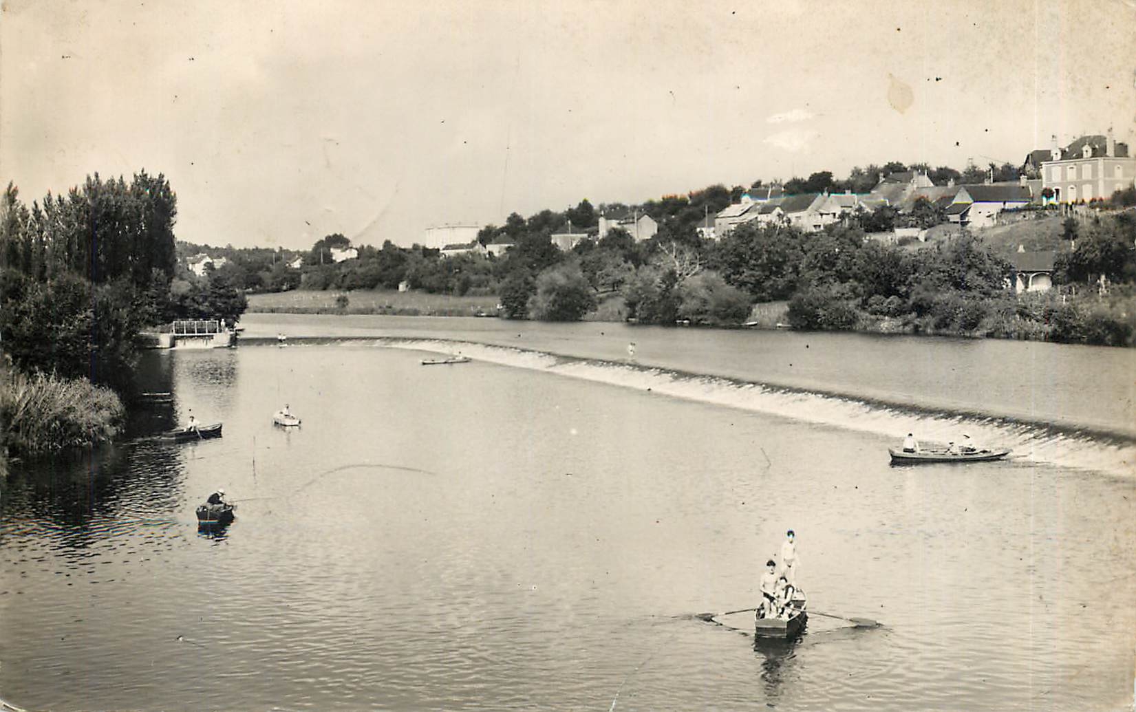 CPM Malicorne Sarthe Barrage et Coteaux vus des Ponts 