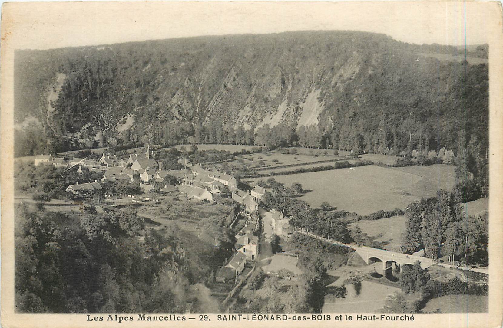 CPA Les Alpes Mancelles Saint Leonard des Bois et le Haut Fourche 