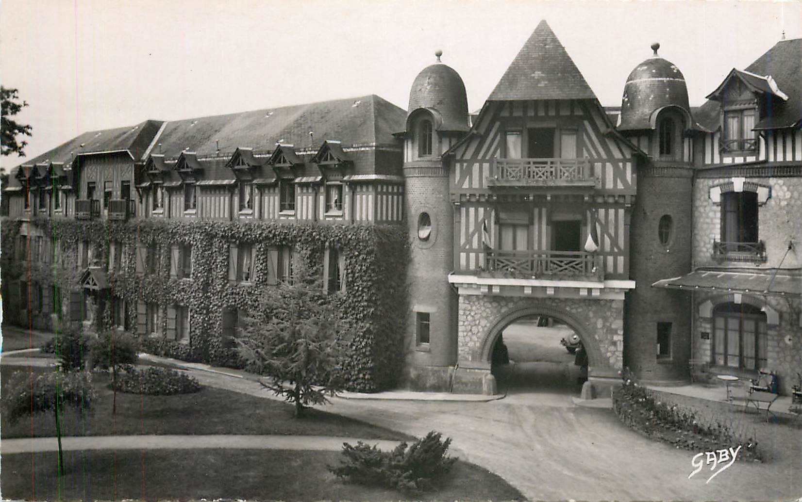 CPM Tesse la Madeleine Orne Hotel Javin 