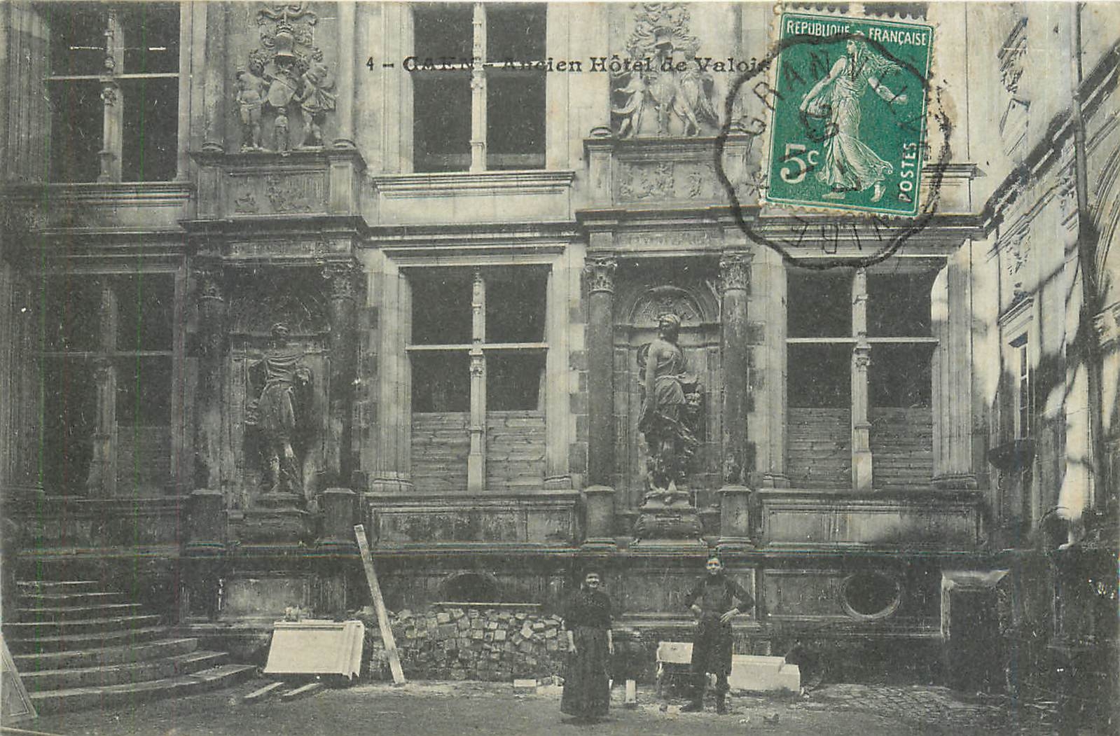 CPA Caen Ancien Hotel de Valois Enfants