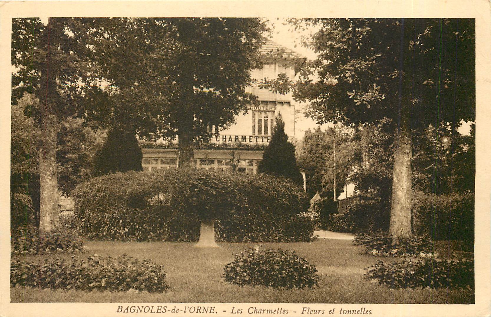 CPA Bagnoles de l'Orne Les Charmettes Fleurs et tonnelles 