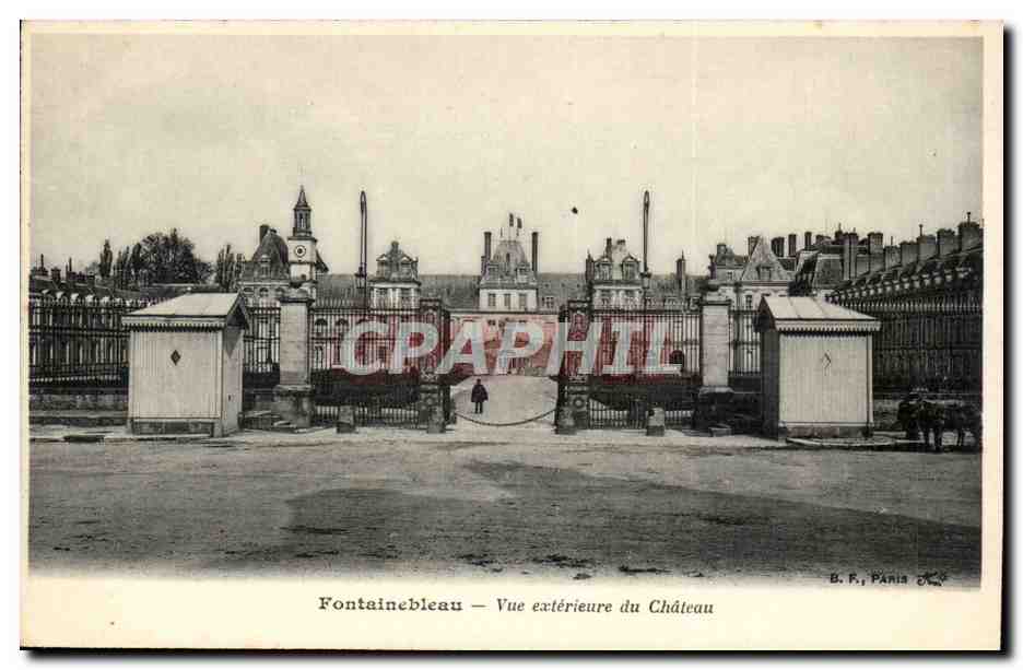 Fontainebleau — Vue extérieure du Château — B. F. Pania