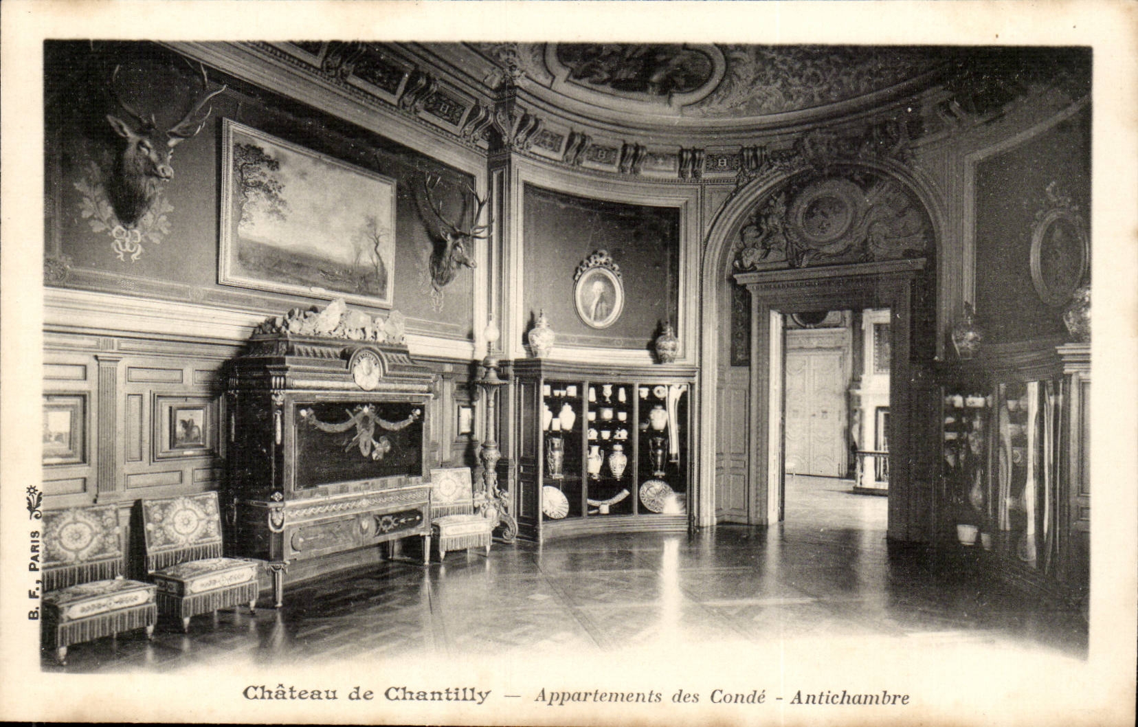 Chateau de Chantilly - Appartements des Conde - Antichambre-- CPA 