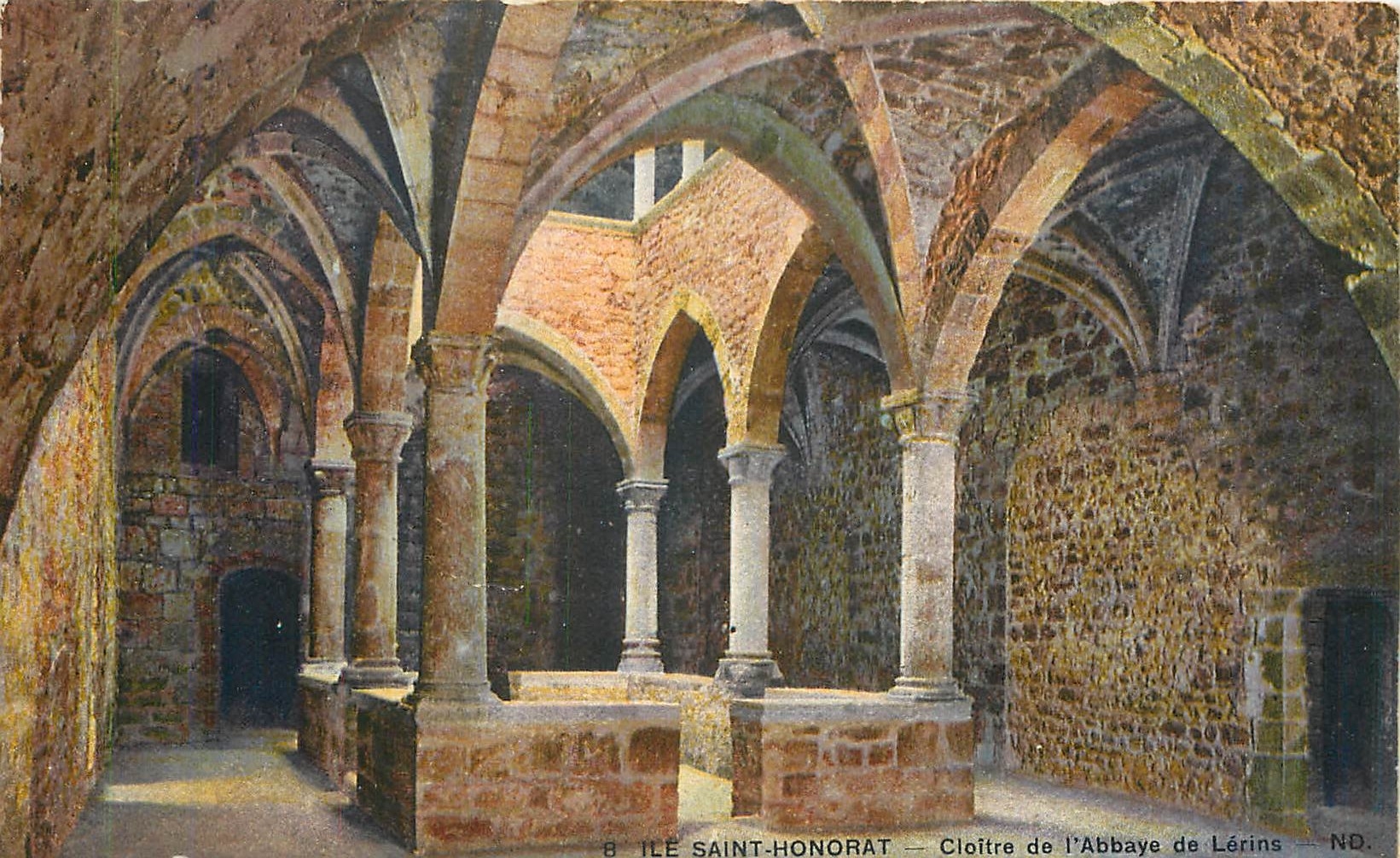 CPA Ile Saint Honorat Cloitre de l'Abbaye de Lerins 
