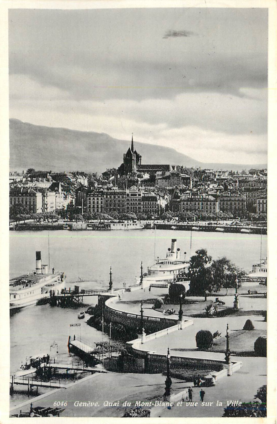 CPM Geneve Quai du Mont Blanc et vue sur la Ville Bateaux