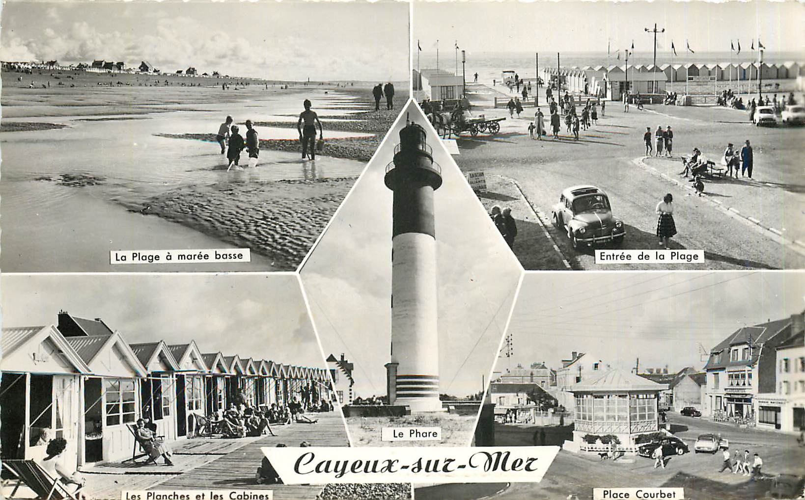 CPM Cayeux sur Mer La plage a maree basse Les planches et les cabines Entree de la plage Place Courb