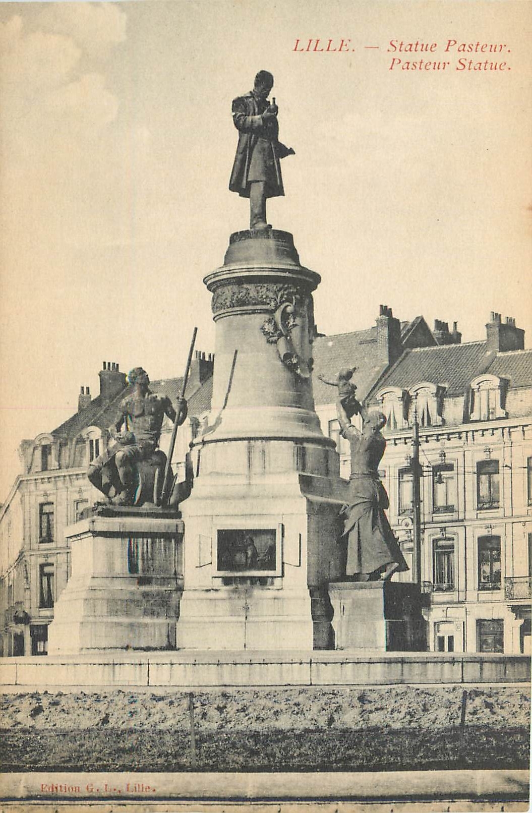 CPA Lille Statue Pasteur 
