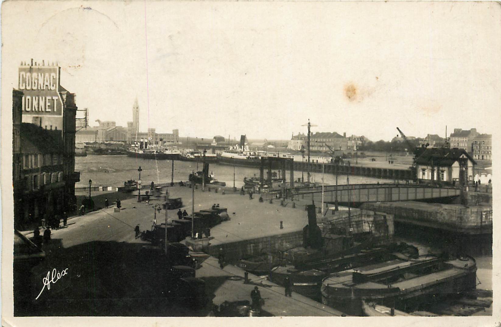 Port de Cognac — vue du quai et des bateaux — Édition Becquemin, Cherbourg
