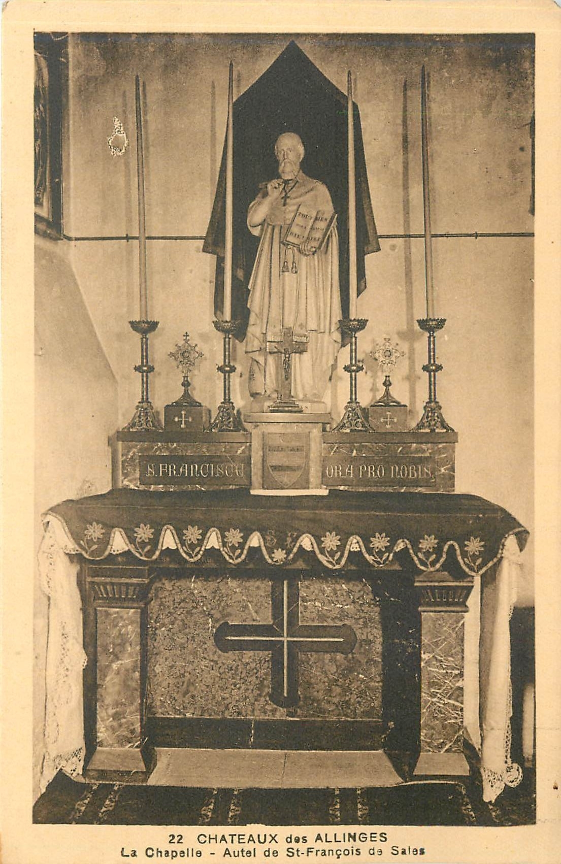La Chapelle - Autel de St-François de Salas — Châteaux des Allinges