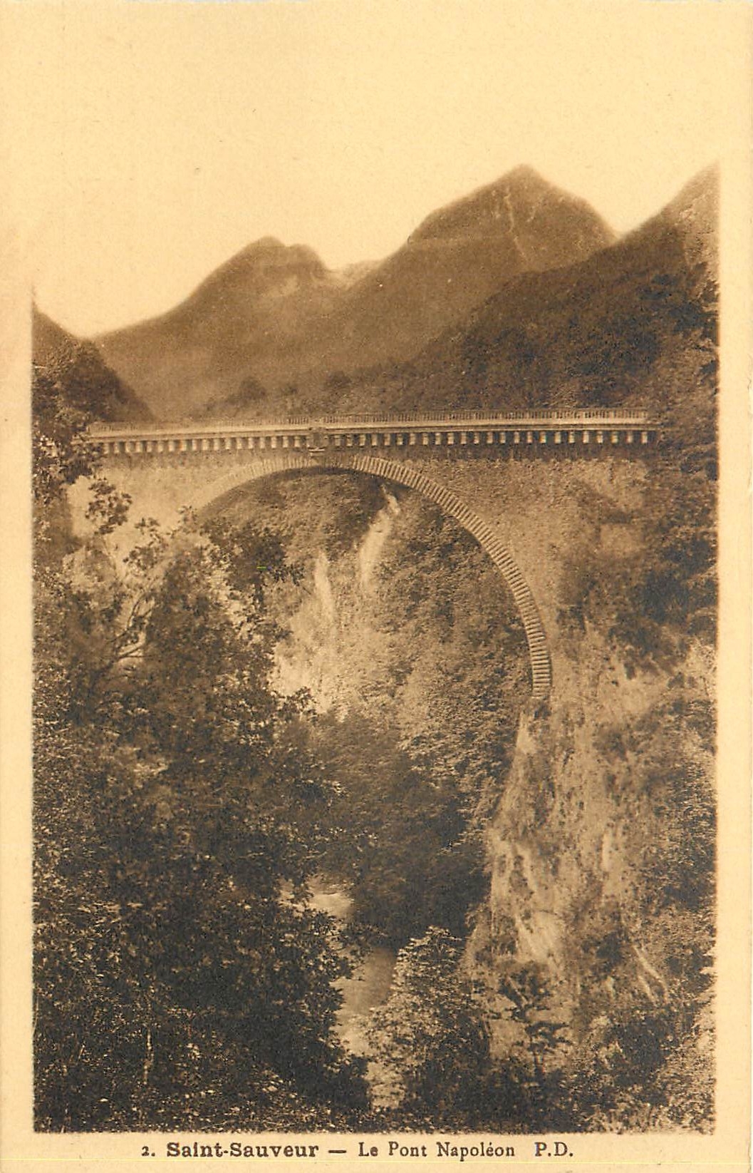Saint-Sauveur — Le Pont Napoléon — P.D.