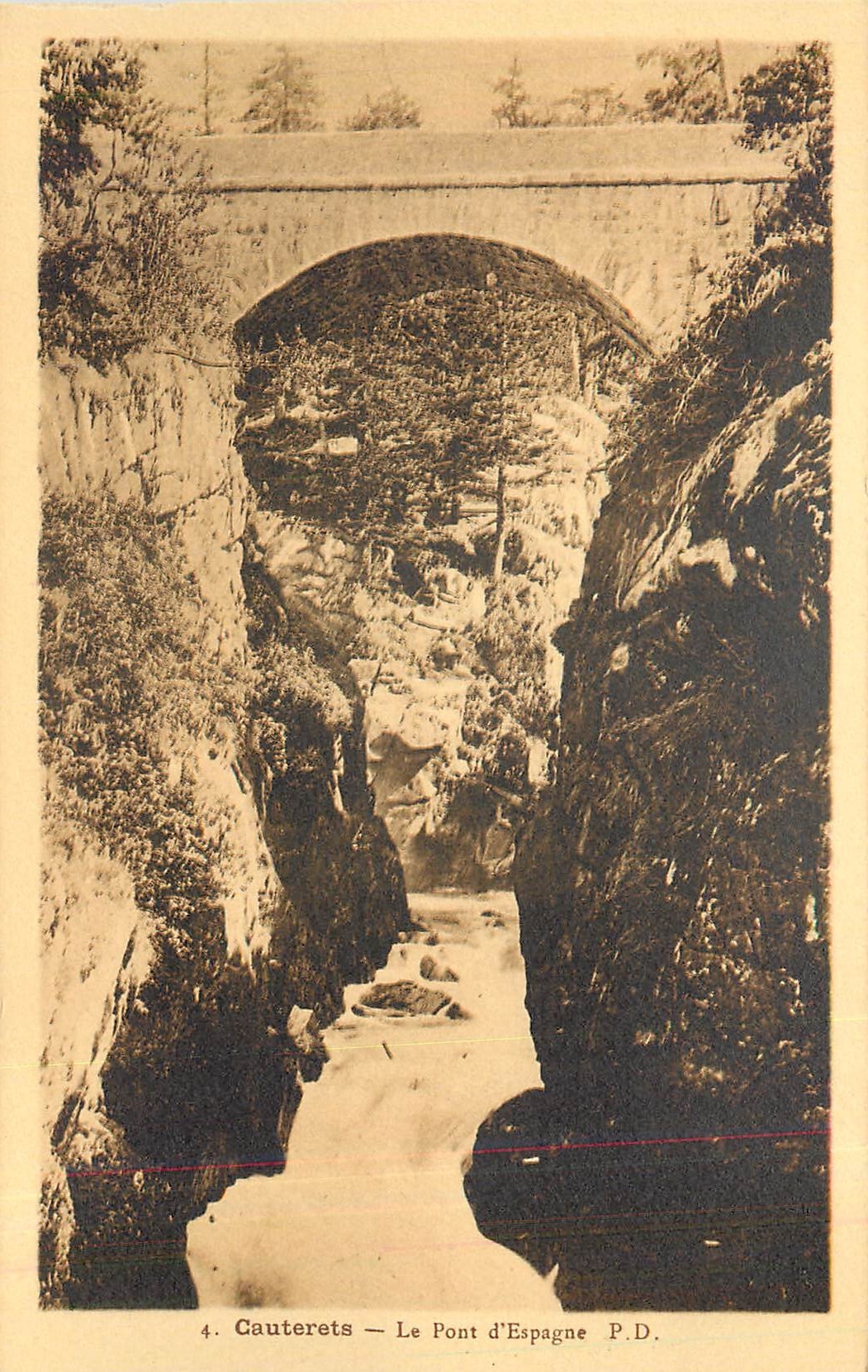 CPA Cauterets Le Pont d'Espagne 