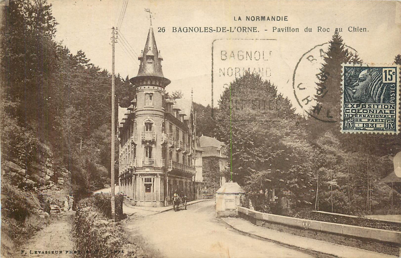 Bagnolles-de-l'Orne - Pavillon du Roc au Chien — F. Levavasseur Photographe