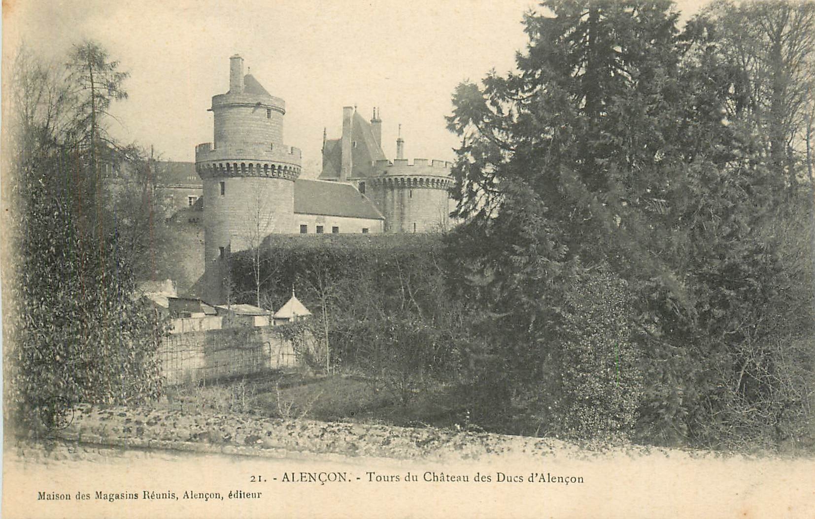 CPA Alencon Tours du Chateau des Ducs d'Alencon 