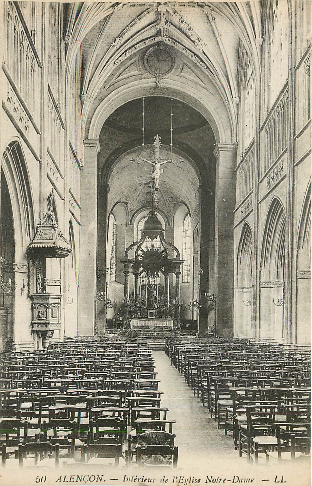 CPA Alencon Interieur de l'Eglise Notre Dame 
