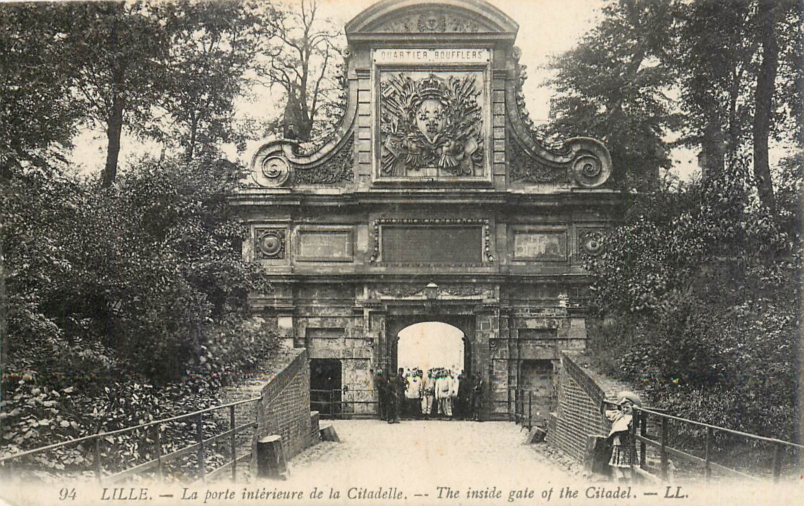 CPA Lille La Porte Interieure de la Citadelle 
