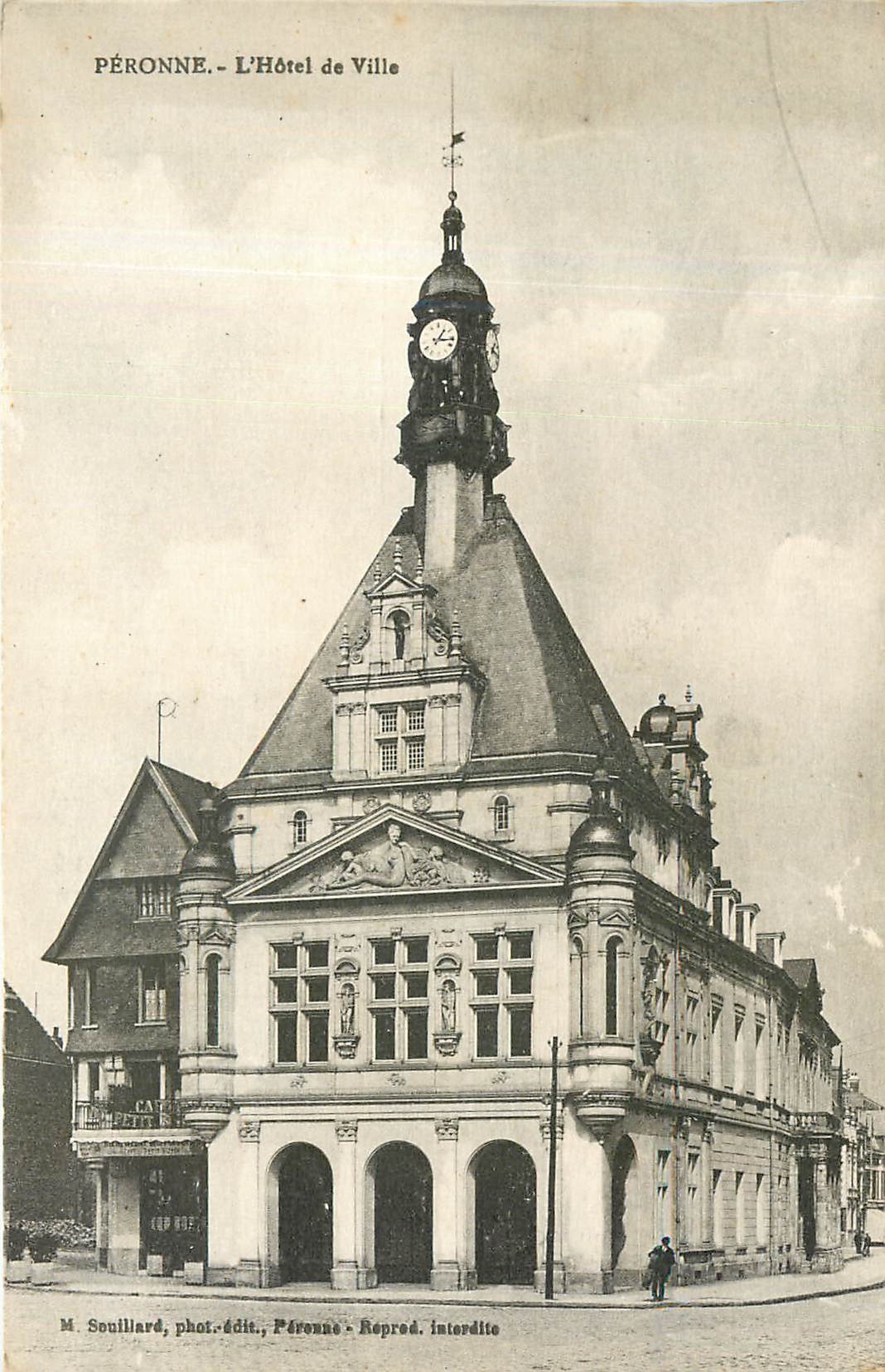 CPA Peronne L'Hotel de Ville 