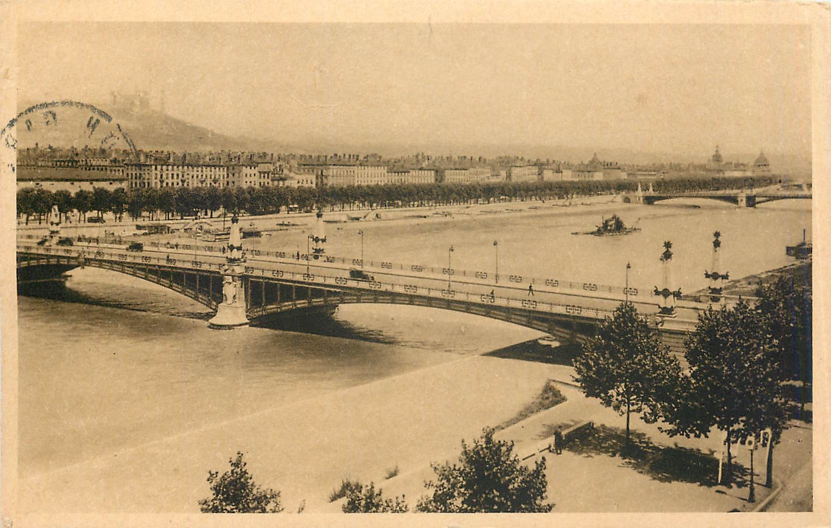 CPA Lyon Rhone Le Rhone et le Pont Gallien 