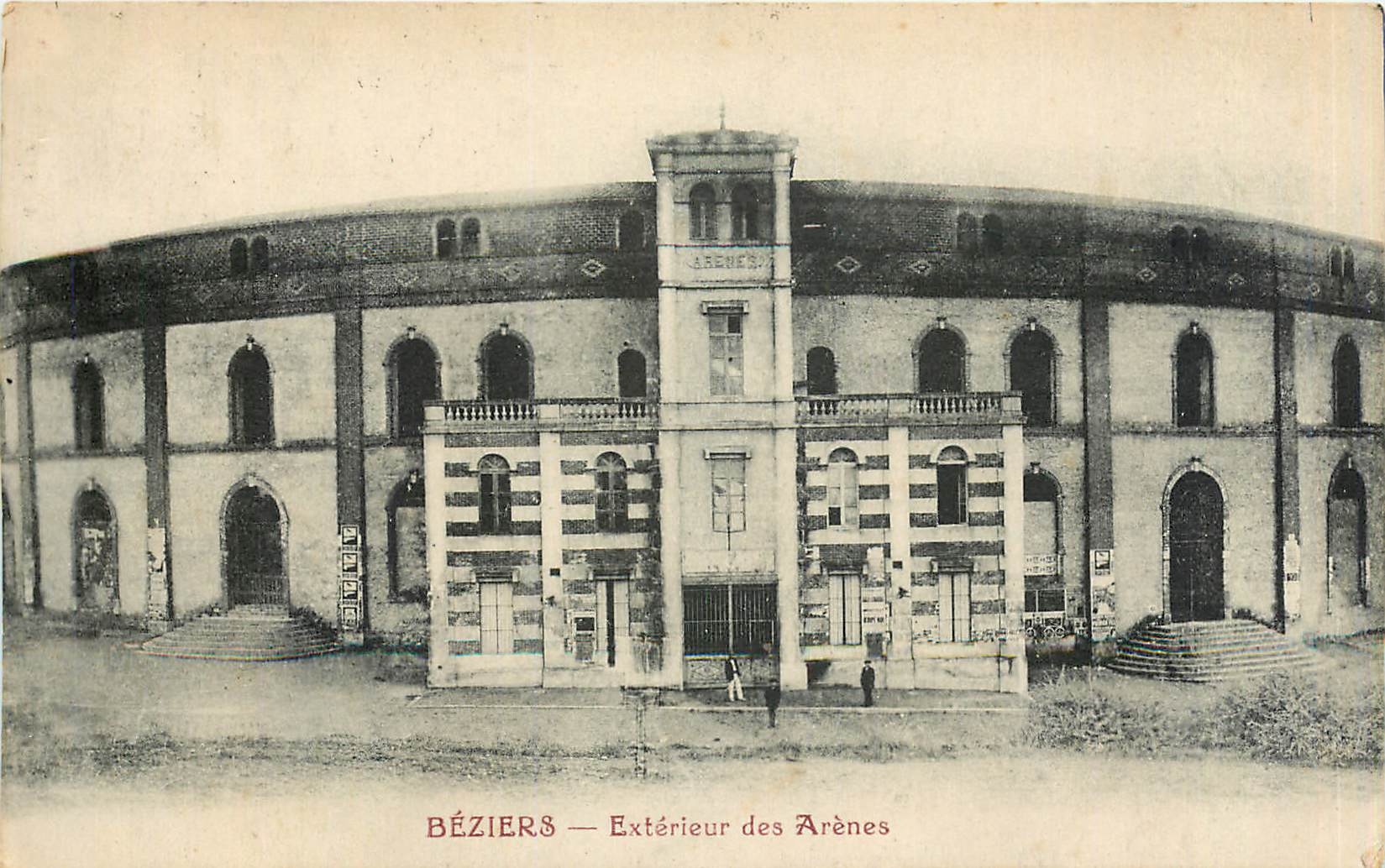 CPA Beziers Exterieur des Arenes 