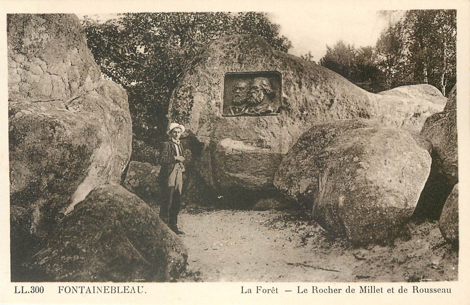 Fontainebleau — La Forêt — Le Rocher de Millet et de Rousseau — LL.300