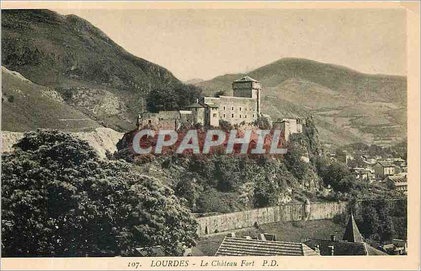 CPA Lourdes Le Chateau Fort 