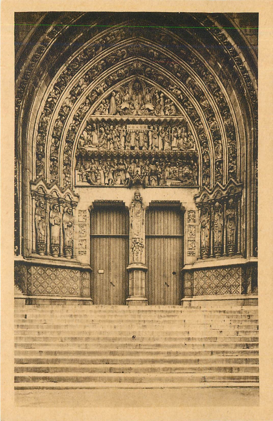 CPA Lille Nord Basilique ND de la Treille 
