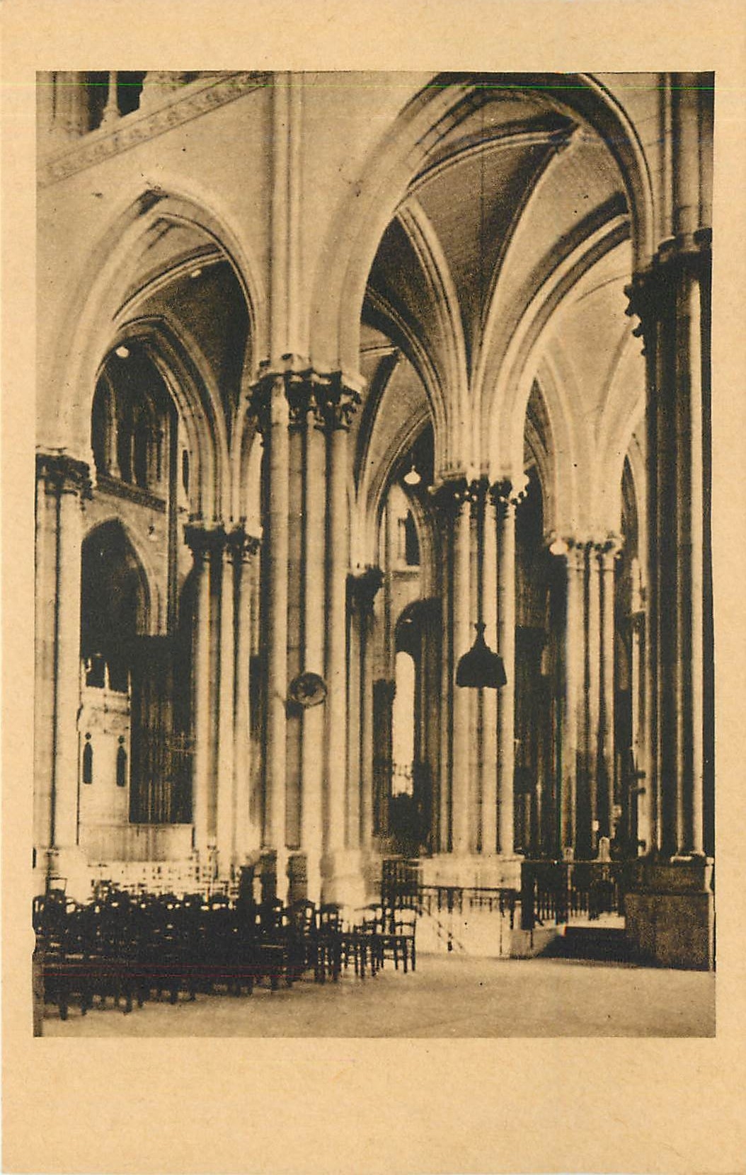 CPA Lille Nord Basilique Cathedrale Notre Dame de la Treille La Foret des Colonnes et des Voutes 