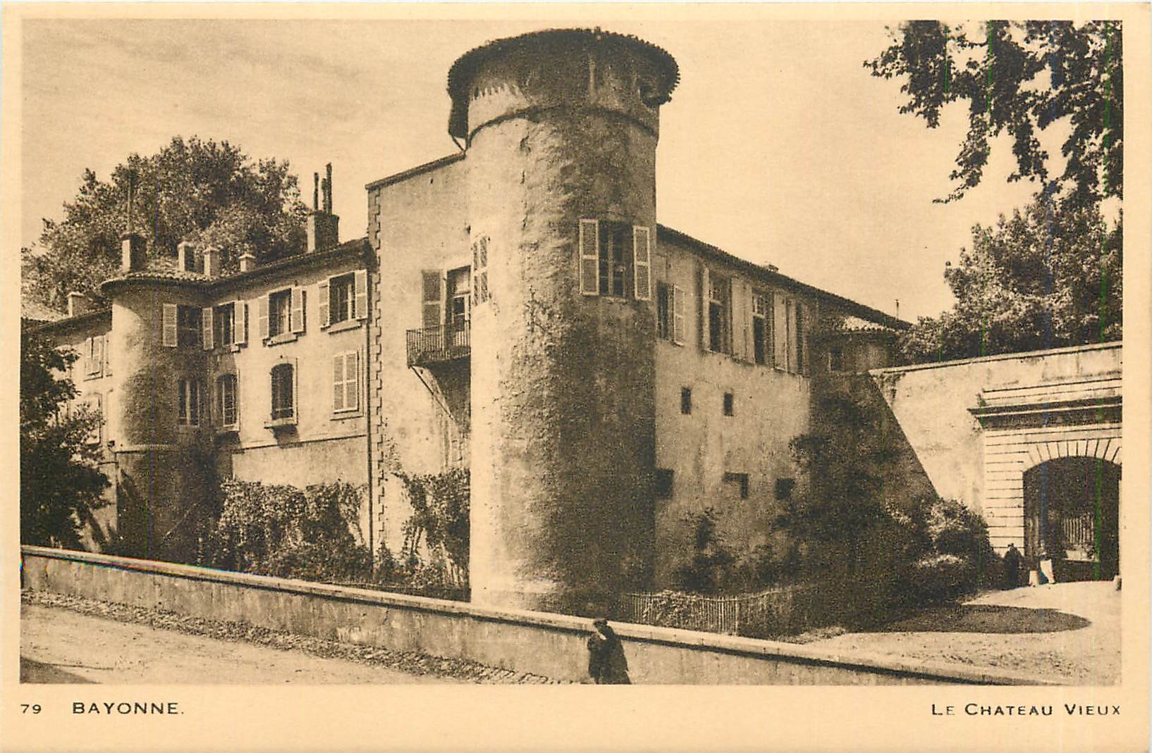 CPA Bayonne Le Chateau Vieux 