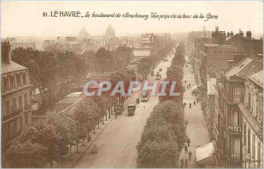 CPA Le Havre Le Boulevard de Strasbourg vue prise de la tour de la Gare Tramways