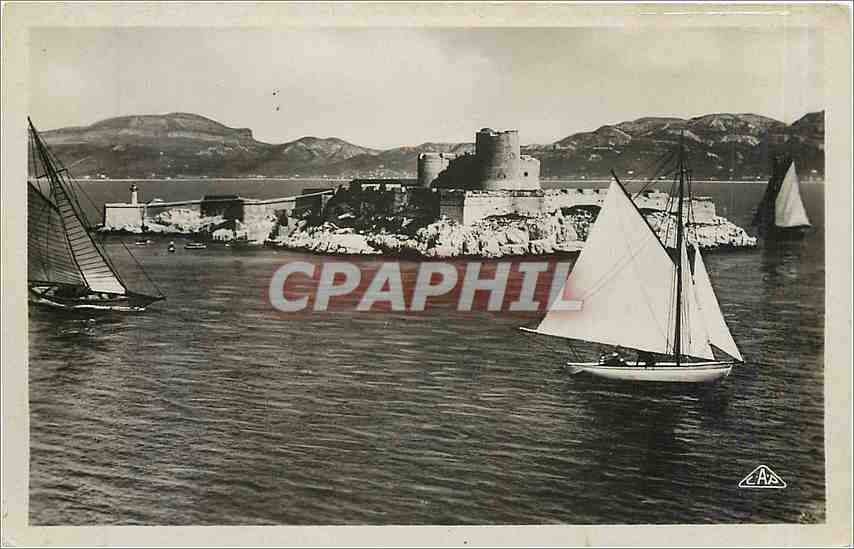 CPA Marseille Le Chateau d'If Bateaux