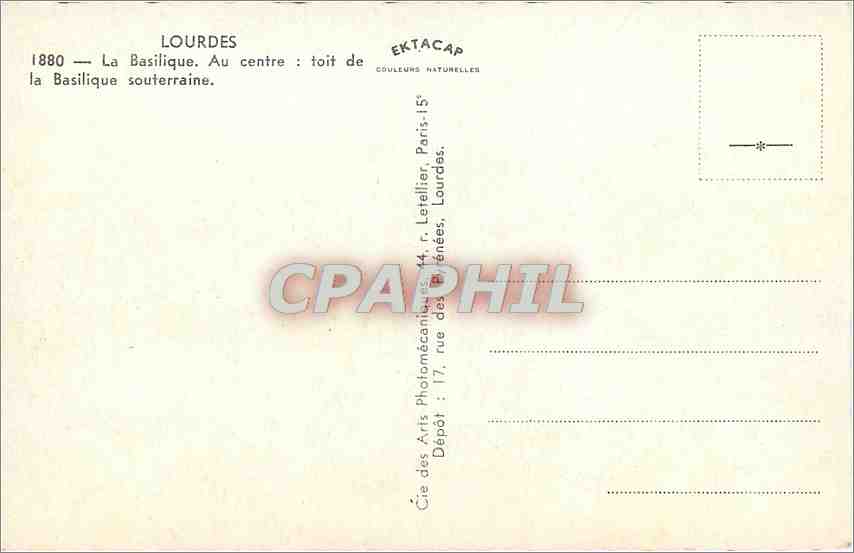CPM Lourdes La Basilique Au centre toit de la Basilique souterraine  — Verso