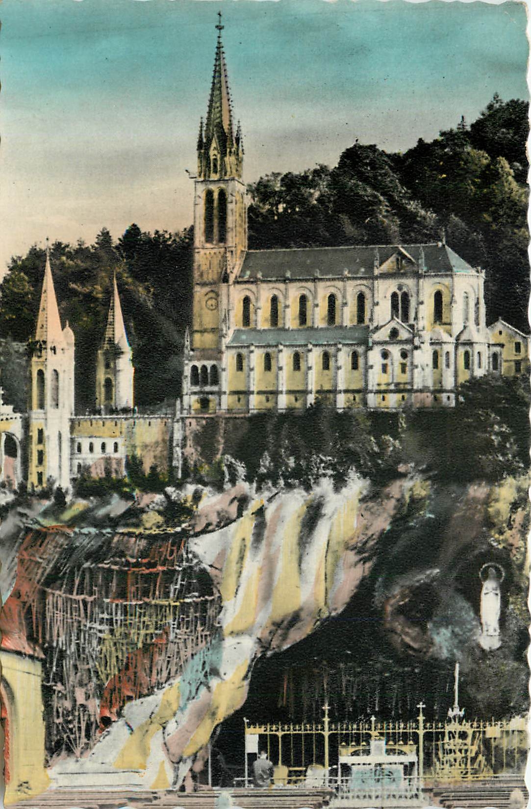 CPM Lourdes La Grotte et la Basilique 