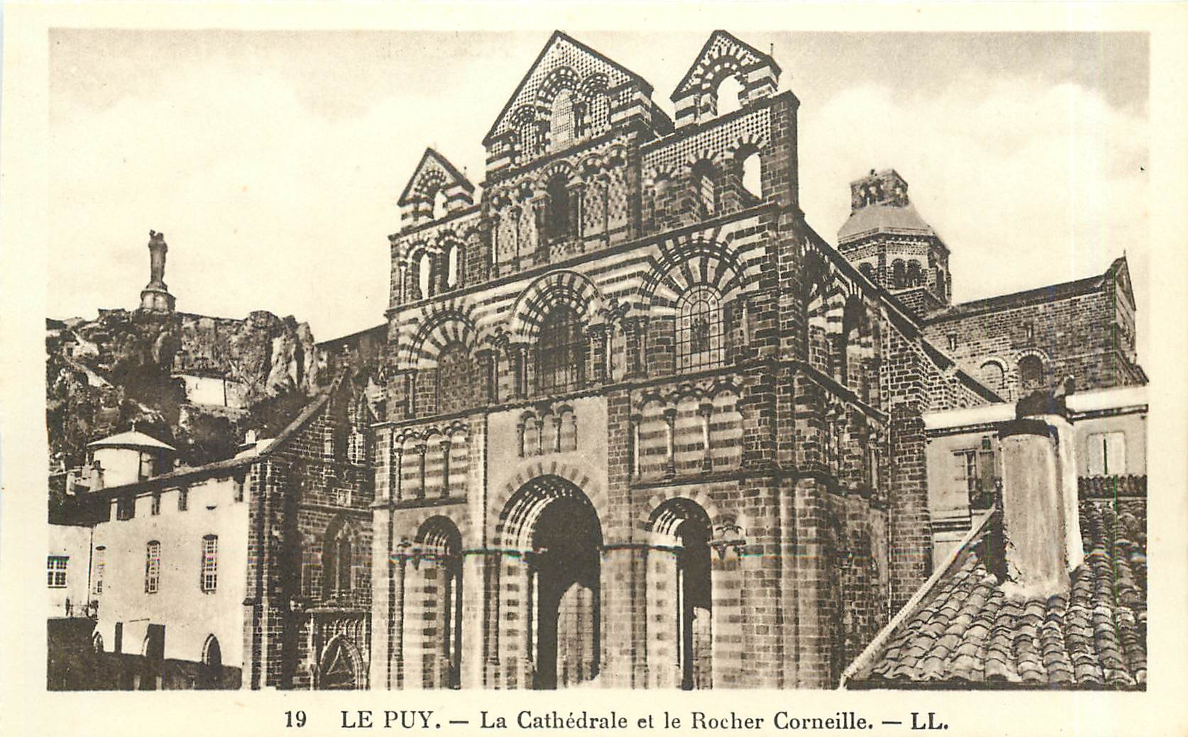 CPA Le Puy La Cathedrale et le Rocher Corneille 