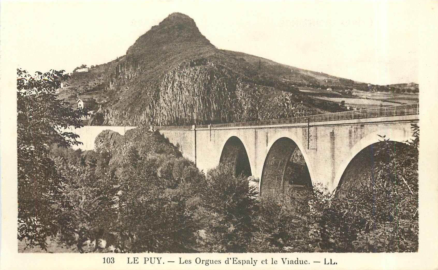 CPA Le Puy Les Orgues d'Esplay et le Viaduc 
