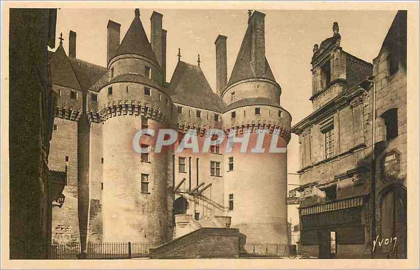 CPA Langeais Indre et Loire L'Entree du Chateau 