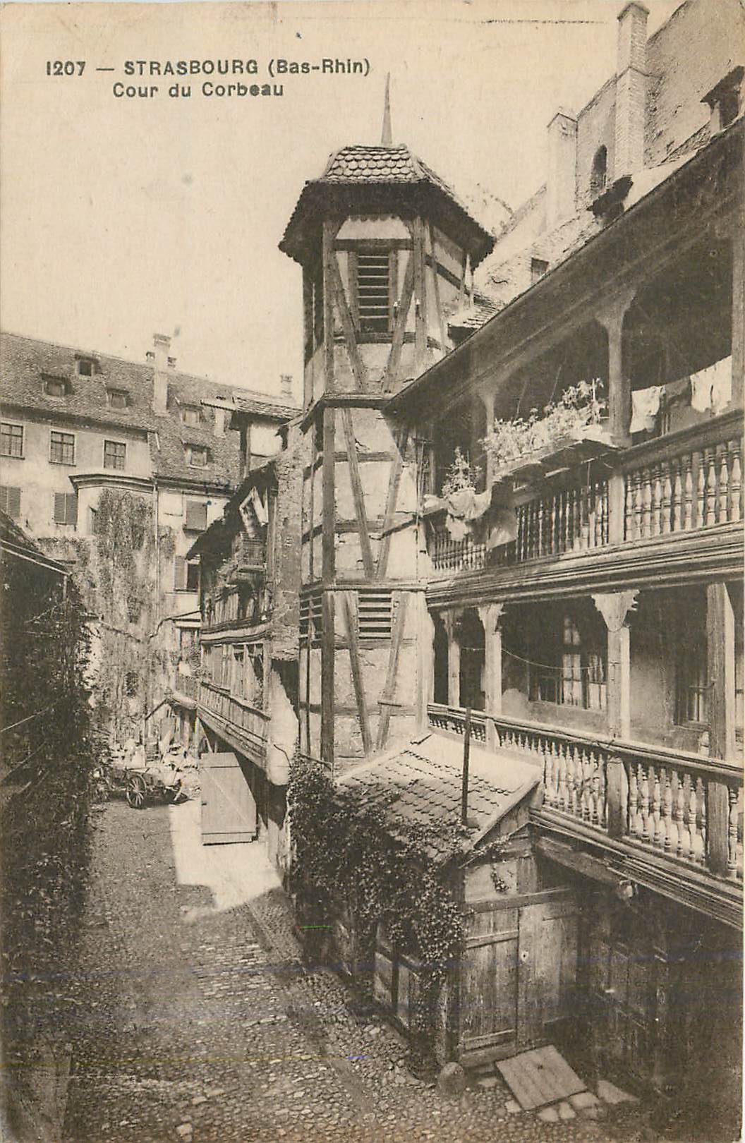 CPA Strasbourg Bas Rhin Cour du Corbeau 