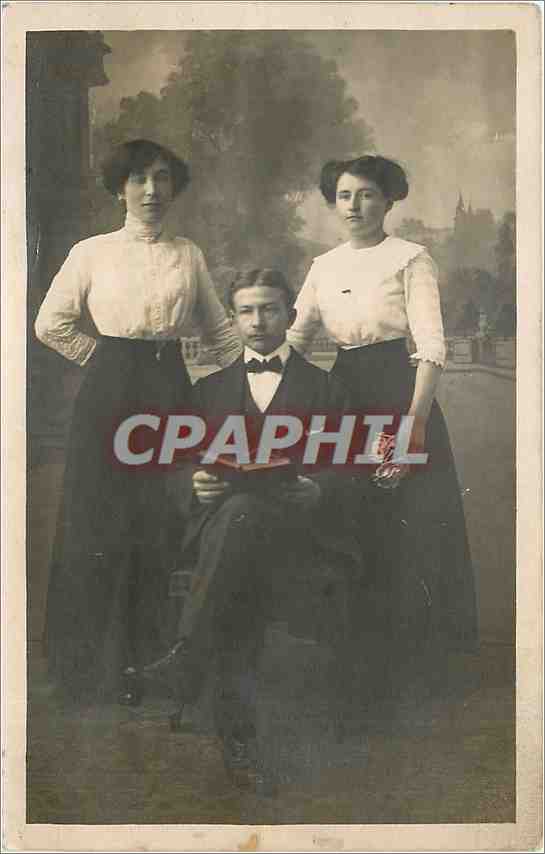 CARTE PHOTO Femmes et homme
