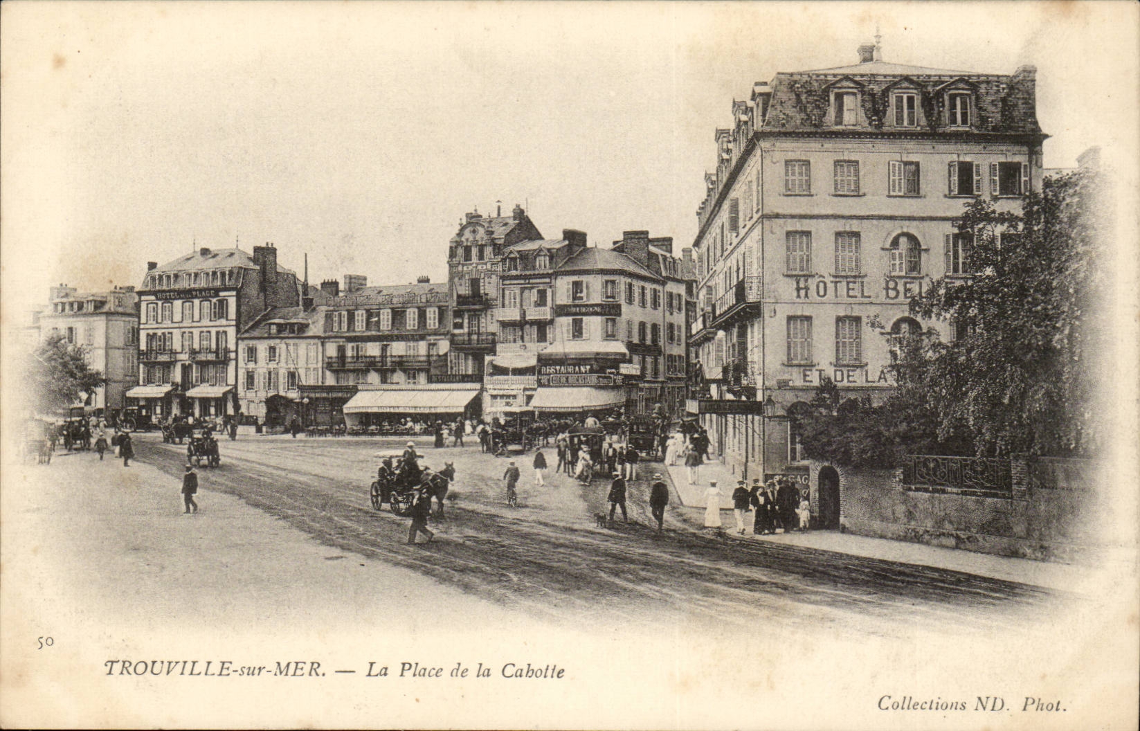 Trouville CPA La place de la Cabotte