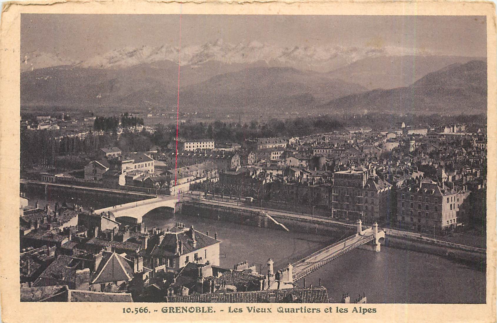 Grenoble — Les Vieux Quartiers et les Alpes — Dauphiné Paysages n°10.566