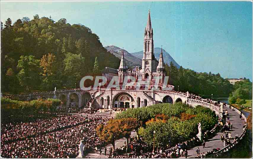 Lourdes — Die Basilika und die Esplanade — Verlag Gérard Poulanc