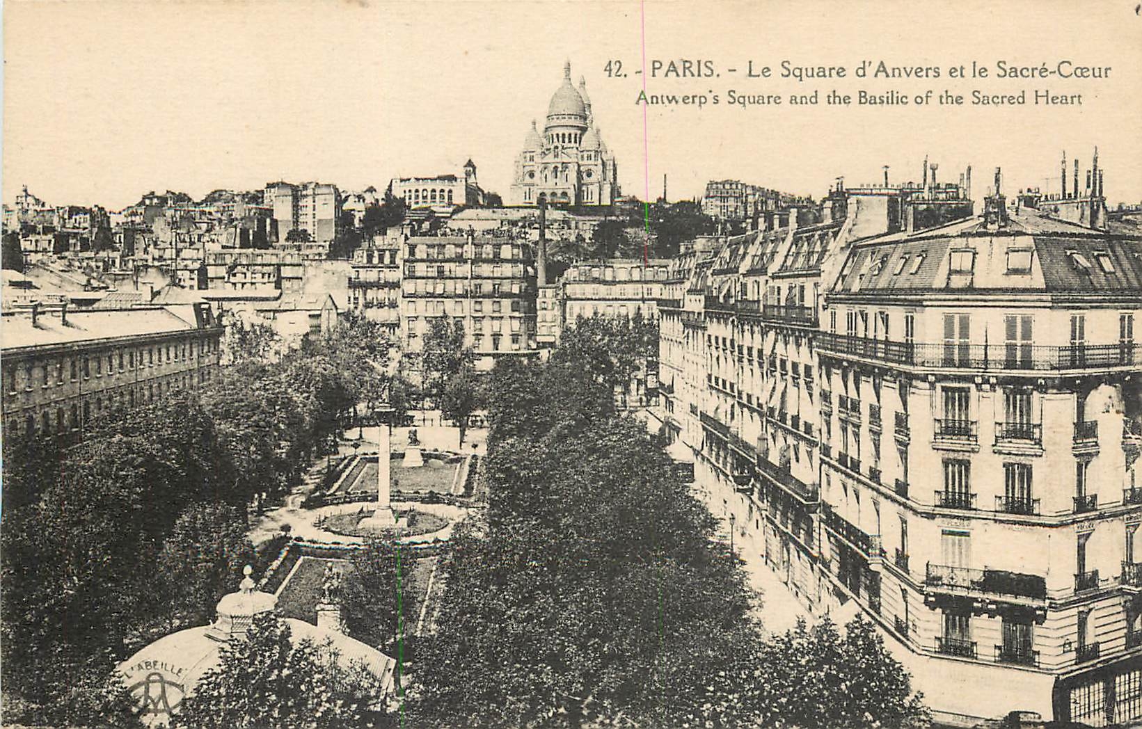 CPA PARIS-Le Square d'Anvers et le Sacre Cœur