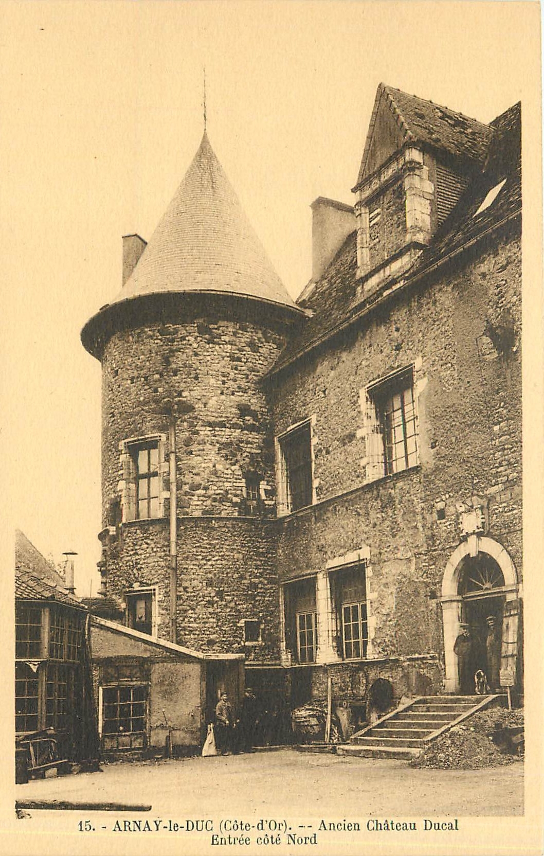 CPA ARNAY-LE-DUC (Cote d'Or) Ancien Château Ducal