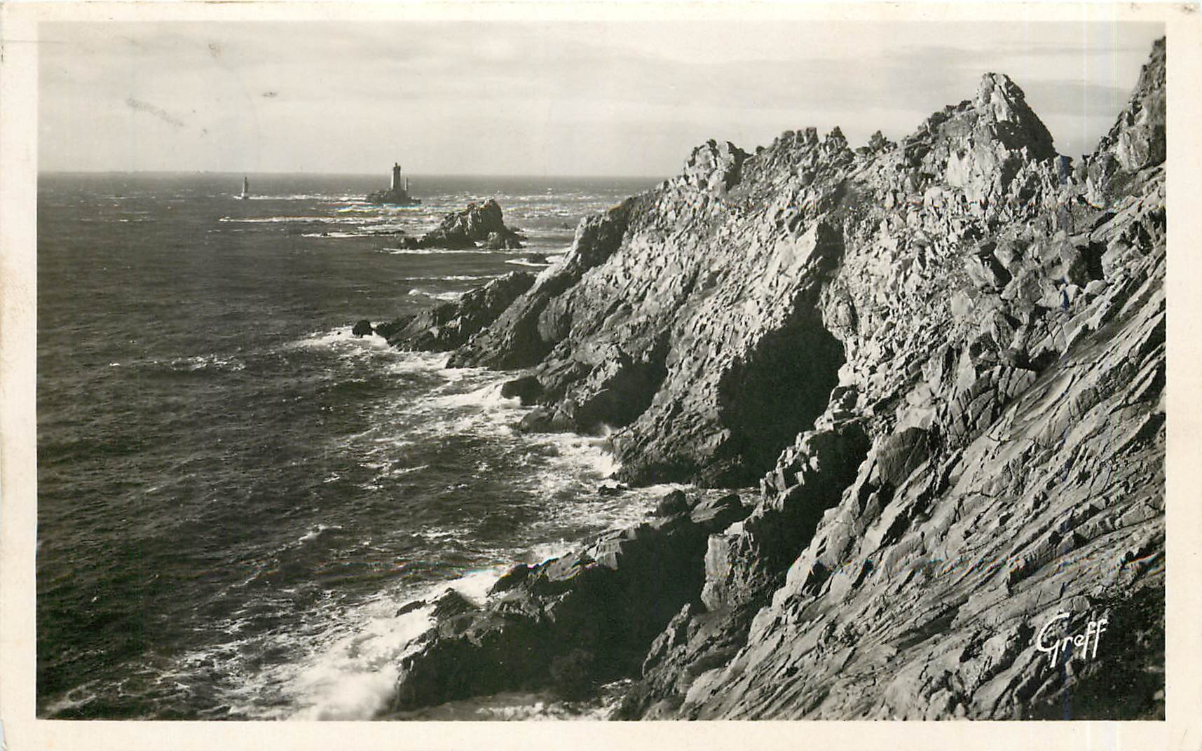 CPA En bretagne La pointe du Raz de Sein Vue generale