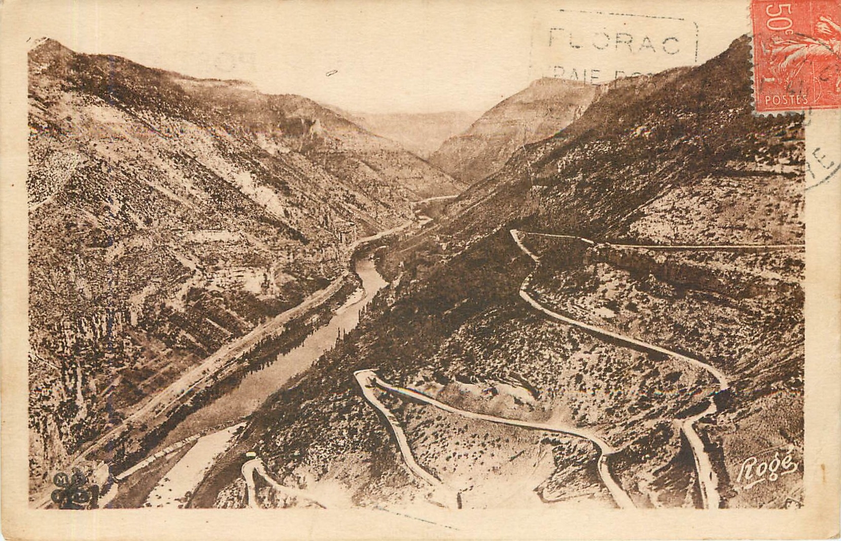CPA Gorges du Tarn Les lacets de la route du Causse Mejean a la Malene