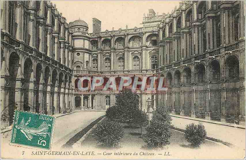 CPA SAINT-GERMAIN-EN-LAYE  Cour interieur du Chateau