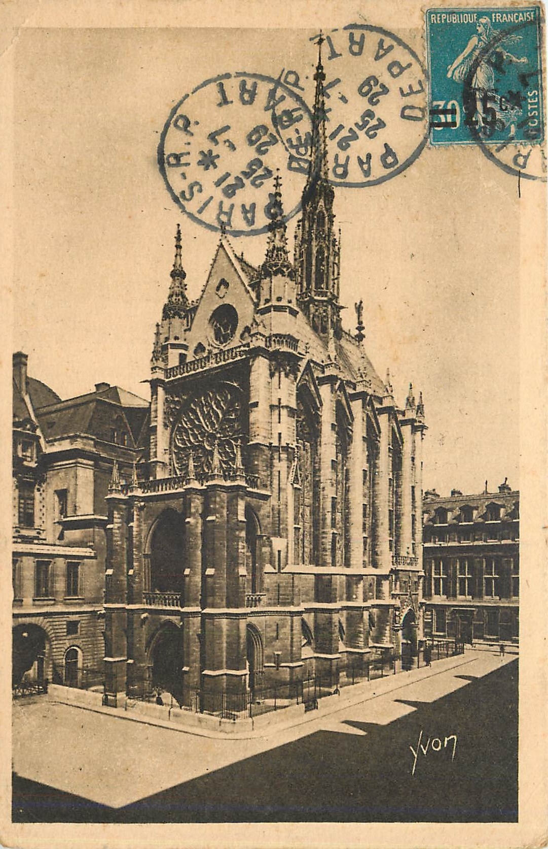 CPA PARIS EN FLANANT La Sainte Chapelle