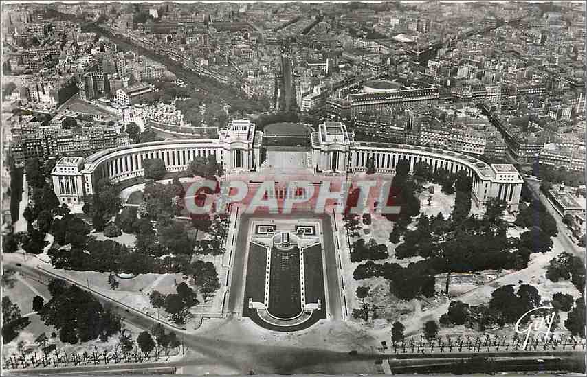 CPM PARIS Panorama sur le Palais de Chaillot