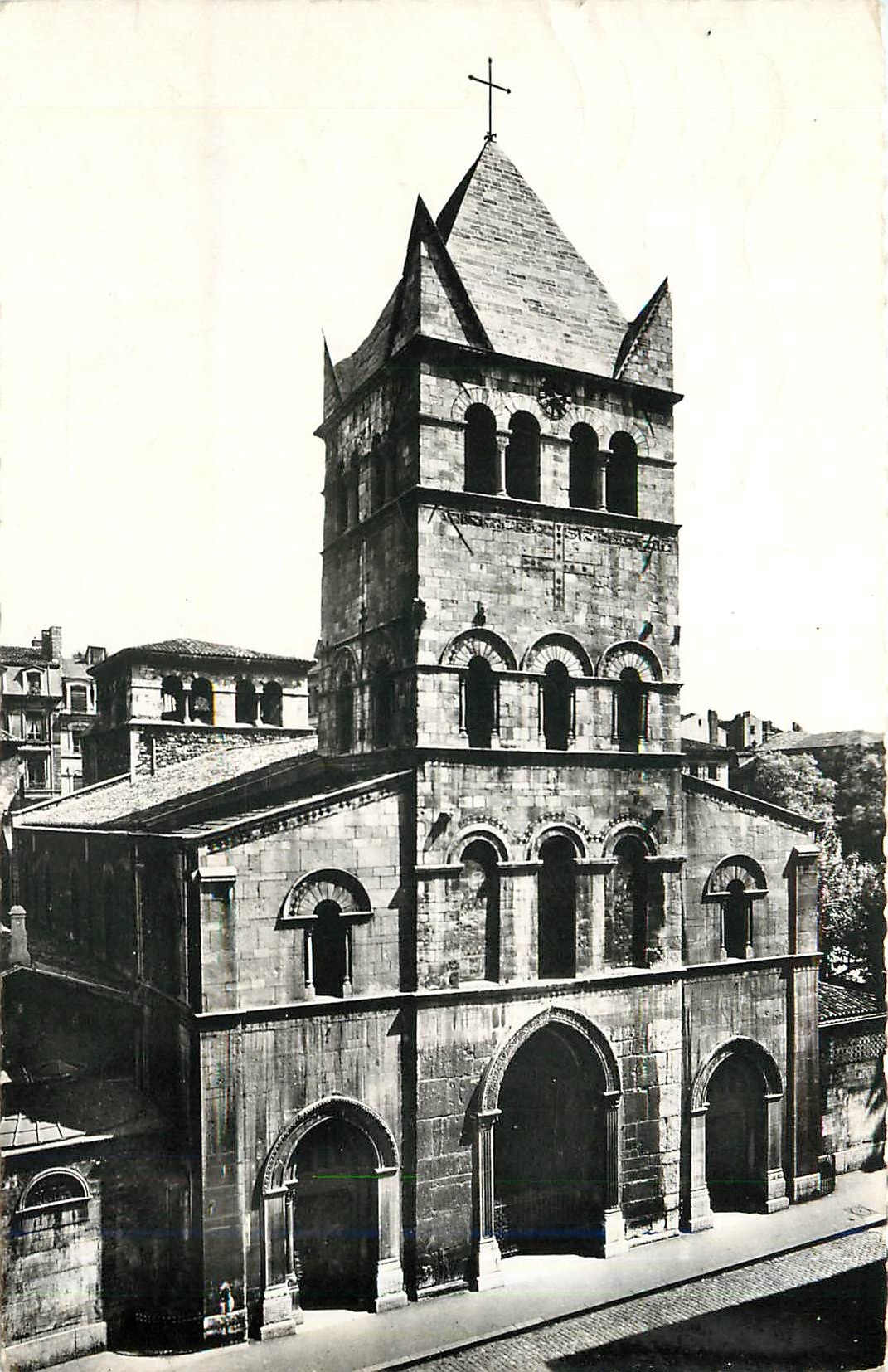 CPM LYON - L"Eglise d'Ainay