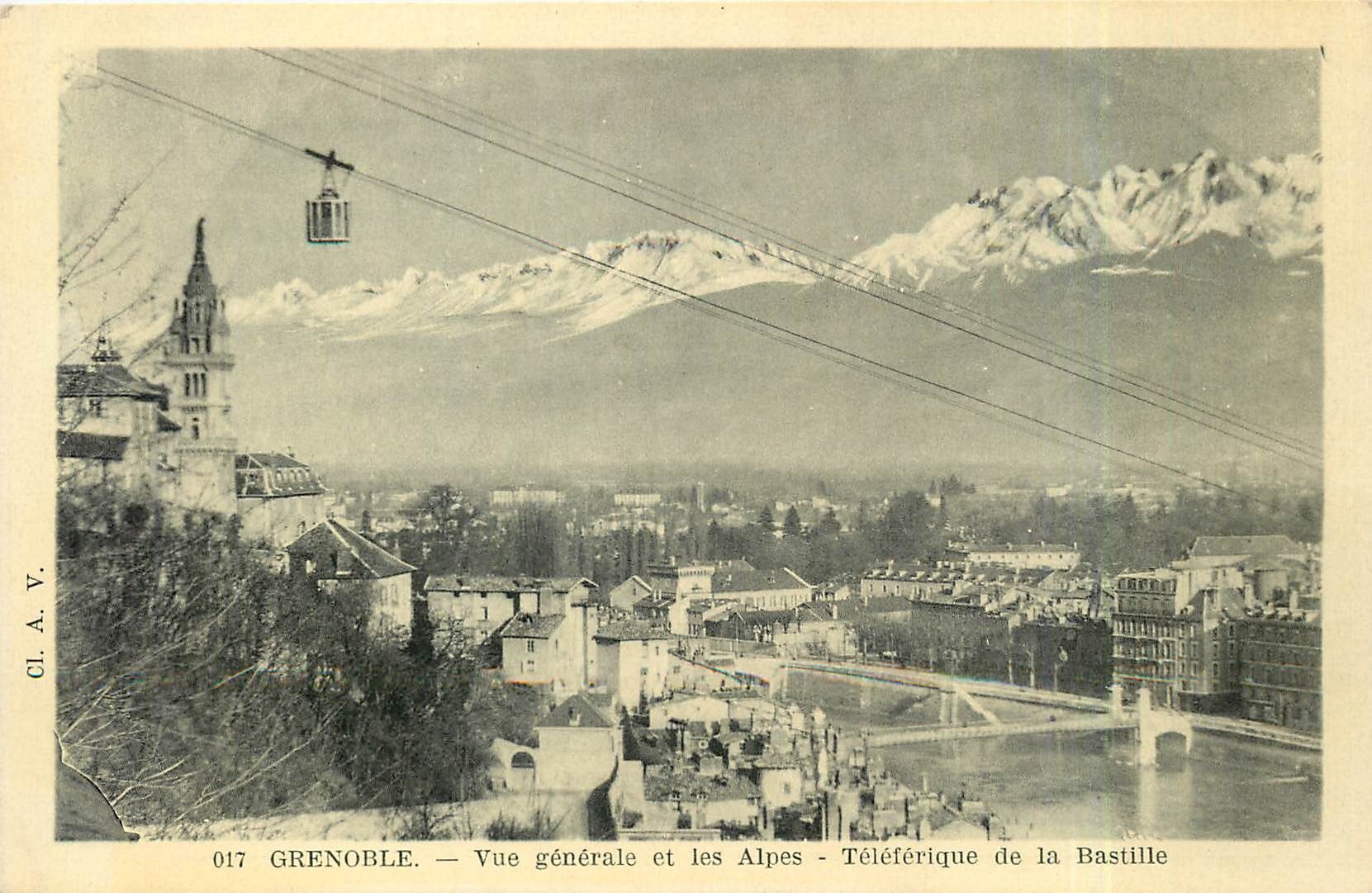 Grenoble — Vue générale et les Alpes - Téléférique de la Bastille — CL.A.V. 017