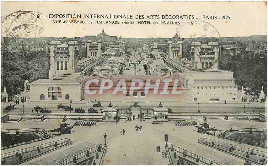 CPA Vue d'ensemble de l'Esplanade prise de l'Hotel des Invalides